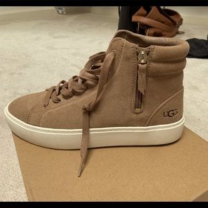 UGG Olli Hightop Sneakers Size 9